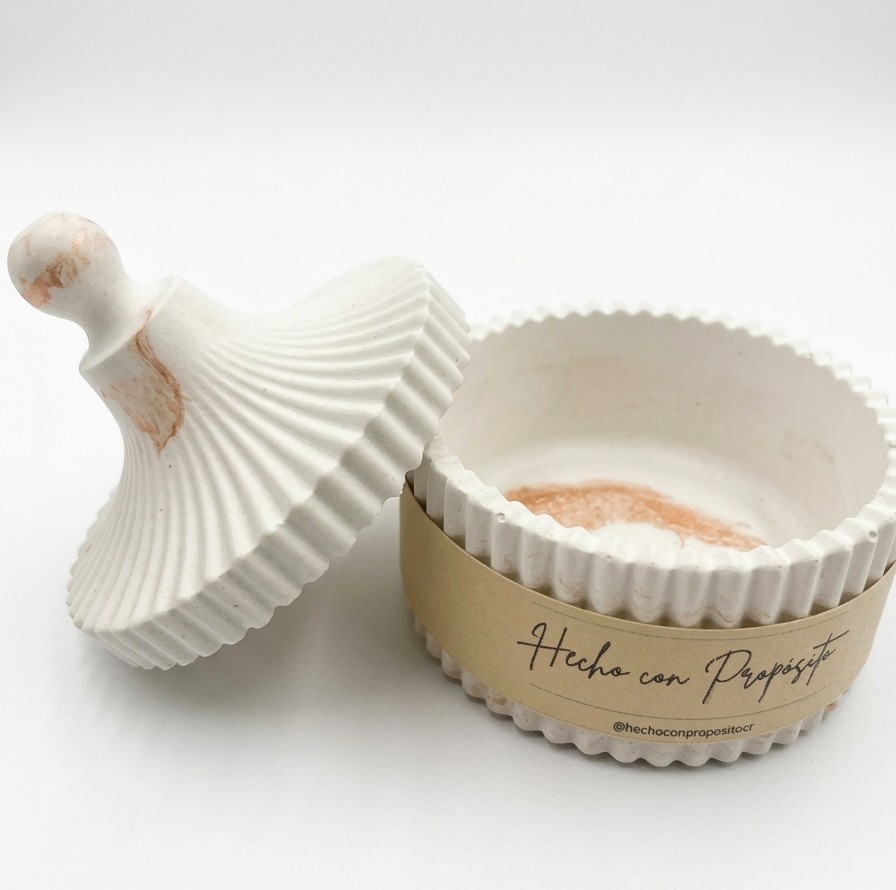 Detalle joyero veta terracota estilo moderno